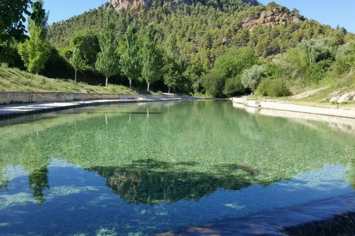 Piscina natural de Beceite en el Matarraña cerca de Valderrobres